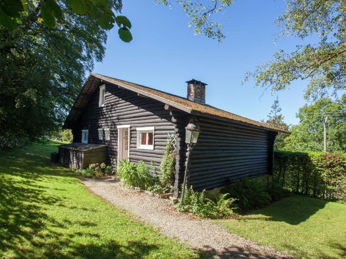 Open Wooden Chalet Built Against A Hill Francorchamps Eksteriør billede